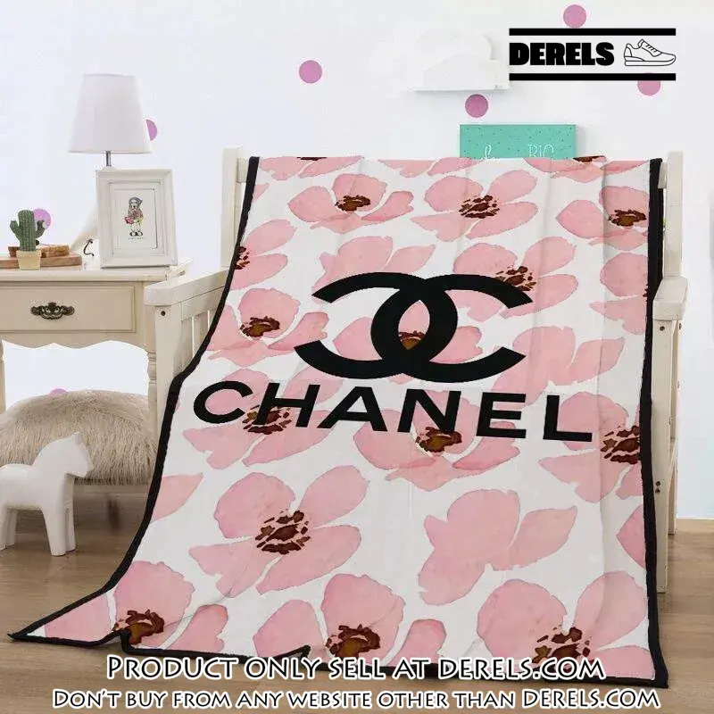 Chanel pinky flowers fashion luxury brand blanket fleece comfortable blanket dr1318965